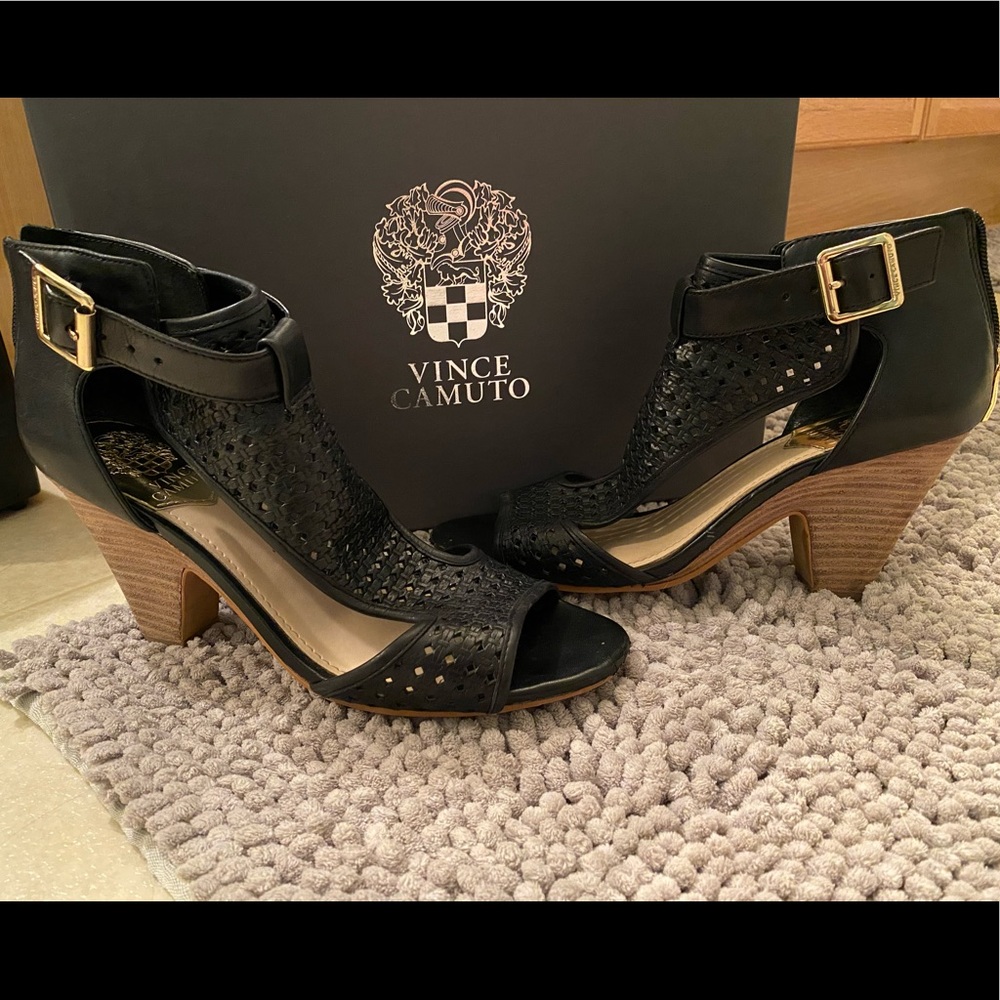 Vince Camuto Shoe